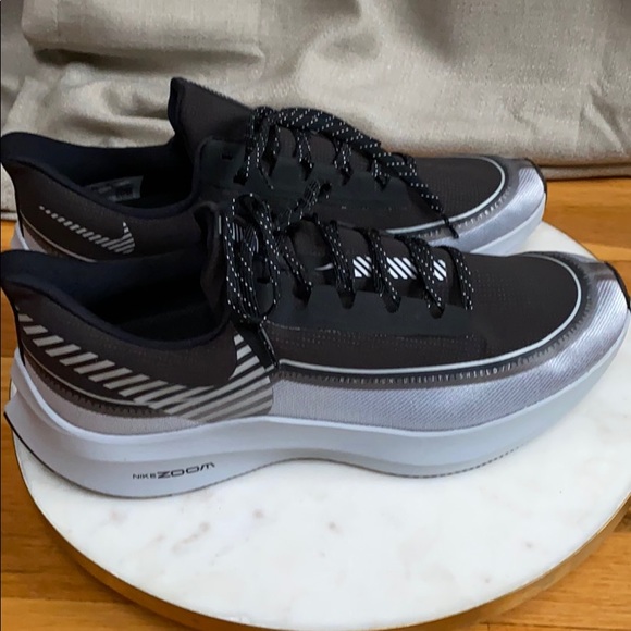 Nike Zoom water Repellent - Picture 2 of 6